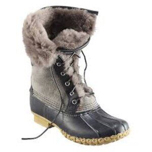 L.L. Bean Women's Signature Wicked Good Bean Boots 10",  size 11